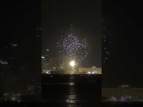 Fireworks at the beach #pattaya #pattayabeach #thailand