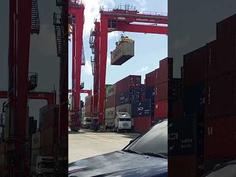 LOADING NG CONTAINER BUHAY PORT🇵🇭 #viralvideo🖐️ #safety1st👍 #pagsisikap ♥️ #forintertainment 🇵🇭🇵🇭🇵🇭