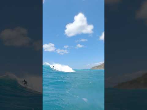 Surfing Choppy Waves #surf #hawaii  #surfer