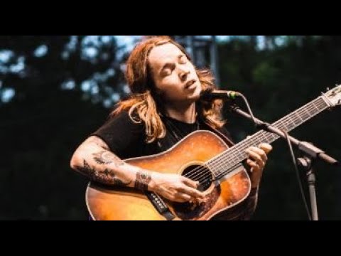 Billy Strings on Doc Watson's "Riding That Midnight Train" Worcester, MA 7/30/24