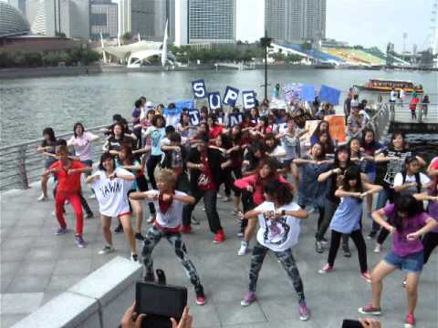 SMTown Singapore Flash Mob 250611