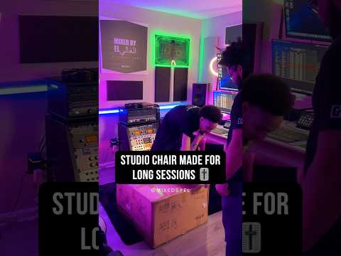 Studio Chair Made For Long Sessions