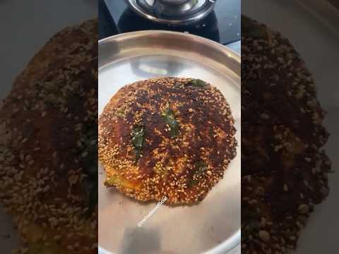 handvo #handvo #gujaratifood #homemadefood #homemade #recipe #recipes #foodie #food #gujjufood #yt