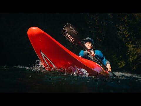 A NEW GENERATION OF LONGBOAT - Dagger Vanguard Whitewater Kayak Review