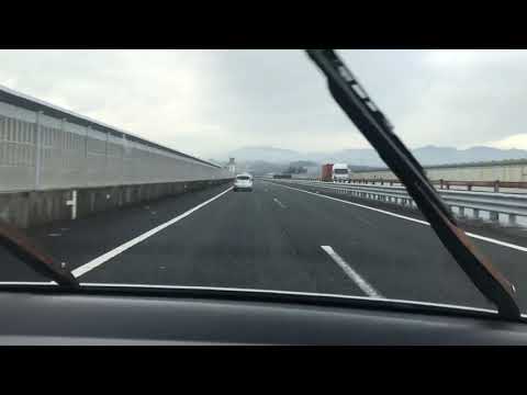 突然目の前に車が現れる事例