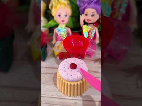 Strawberry cake🍓 🎂 🍰 Making polymer clay cake 🧁 Miniature cake #diycupcakes #shorts