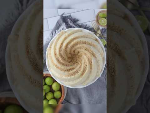 Must make! Key Lime Pie Bundt Cake! Recipe on bakingwithblondie.com #cake #bundtcake #cakevideo