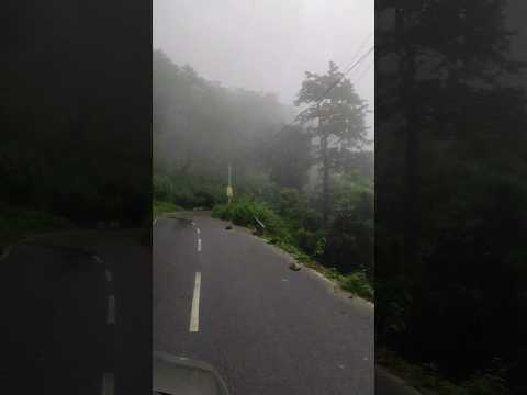 Fog in 📅2024 Sep 🛣️20 km Before Nainital & 36°c in Delhi Temperature🌡️ Difference #mountains #nature