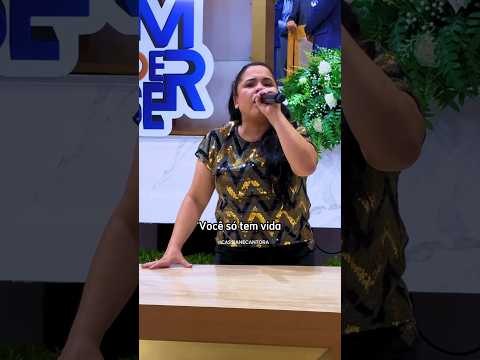 Cassiane ministrando para jovens  na #umadeser #cassiane #gospel