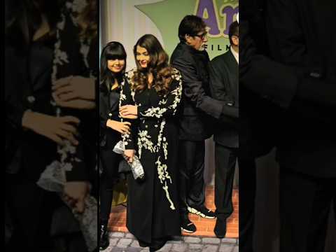 Aishwaryarai bachchan with all family turns hit on the Archie's#amitji premiere#aishwaryaraibachchan