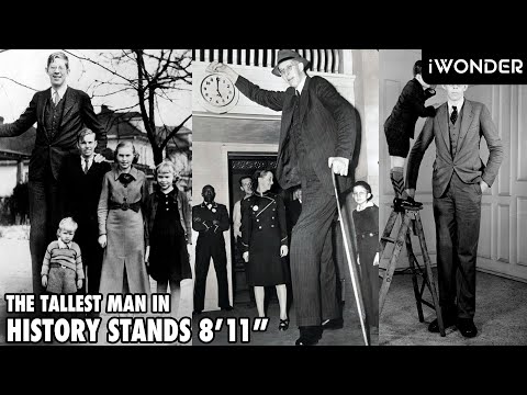 Robert Wadlow Is The Tallest Man In The World Standing 7 Feet Tall At Age 12