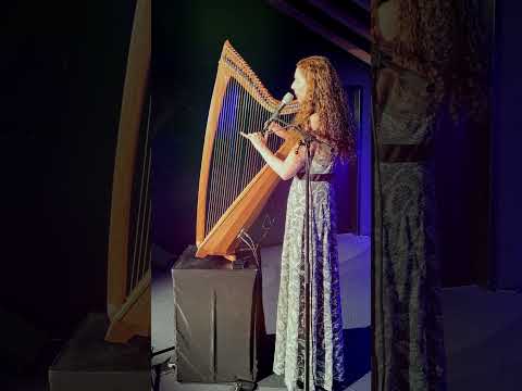 "Die Nacht ist vorgedrungen" (German Christmas Hymn) on Celtic Harp & voice