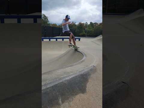 Frontside Grind Progress: Skating at 43 🛹