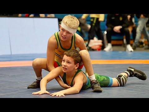 U13 Ville Lundqvist (SWE) vs Margiris Muscinskas (LTU) 35kg. Greco-r youth boys wrestling. B-cam-man