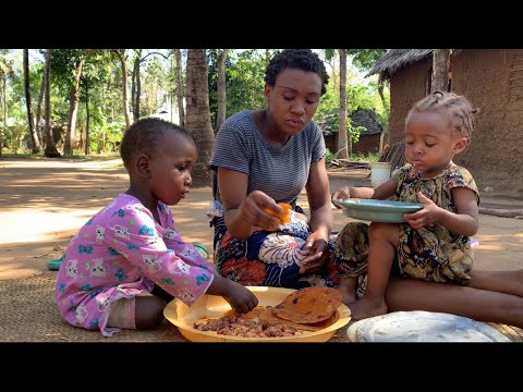 African Village Life Of Our Hardworking Mom #cooking Special Tomato Bread For Breakfast