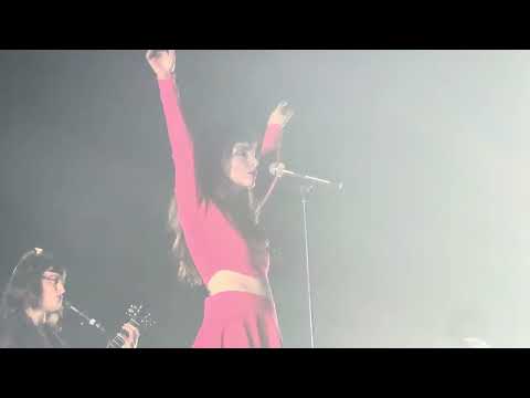 Lauren Mayberry - Under the Knife (Boston 9-12-23)