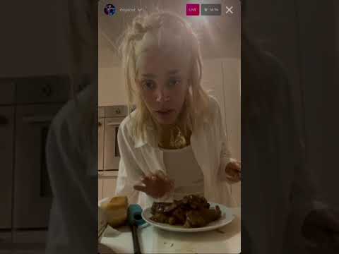 Doja Cat cooking | Making Hot Dogs | Instagram Live (10/15/21)