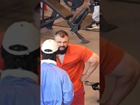 Cleaner ANATOLY Shocks BODYBUILDER in a GYM #anatoly #fitness #gym