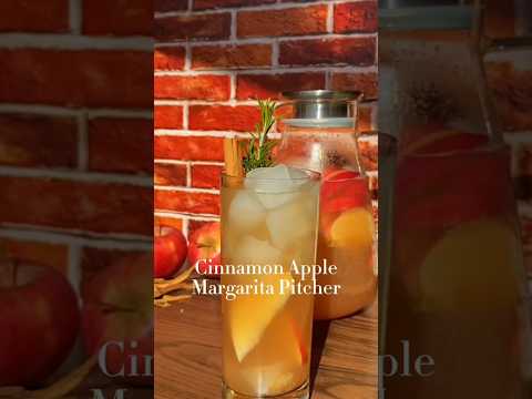 Cinnamon Apple Margarita The perfect winter flavors for a festive gathering. Recipe in comments ⬇️⬇️