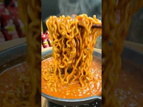 Cooking Spicy Rose Risotto with Korean Noodles