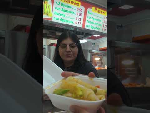 un ANTOJITO de MEXICALI, los TACOS DORADOS con CUERITOS