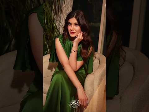 Shanaya Kapoor’s Green Gown: A Fashion Treasure! #GlamGoals